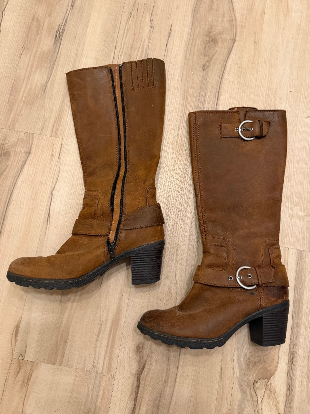 Born boots size 9